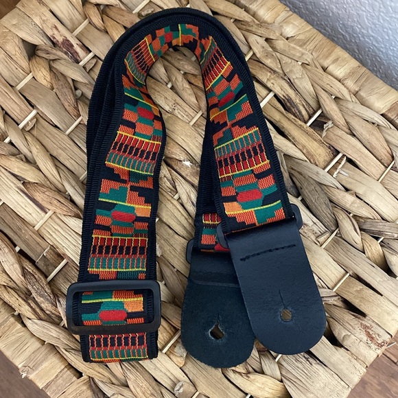 Planet Waves adjustable guitar strap. - Picture 3 of 3